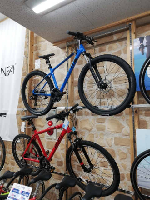 5インチベイ×16段の巨大フルタワーケースが近日発売、実売19万円